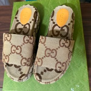 Platform sandals